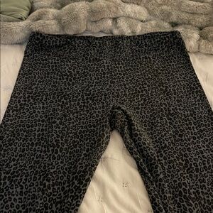 5/$25 Time and Tru Dark Leopard Print Leggings